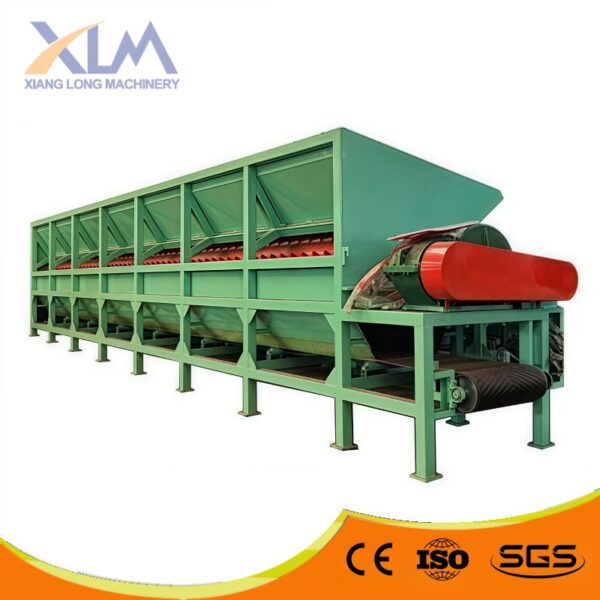 Wood peeling machine