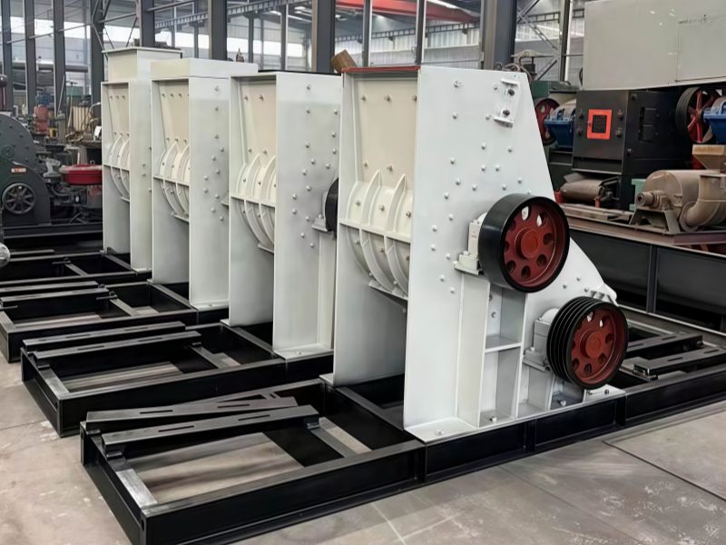 Double Stage Hammer Crusher Photo