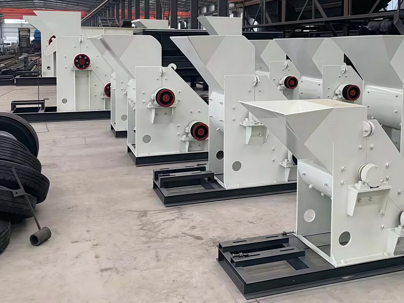 Double Stage Hammer Crusher Photo